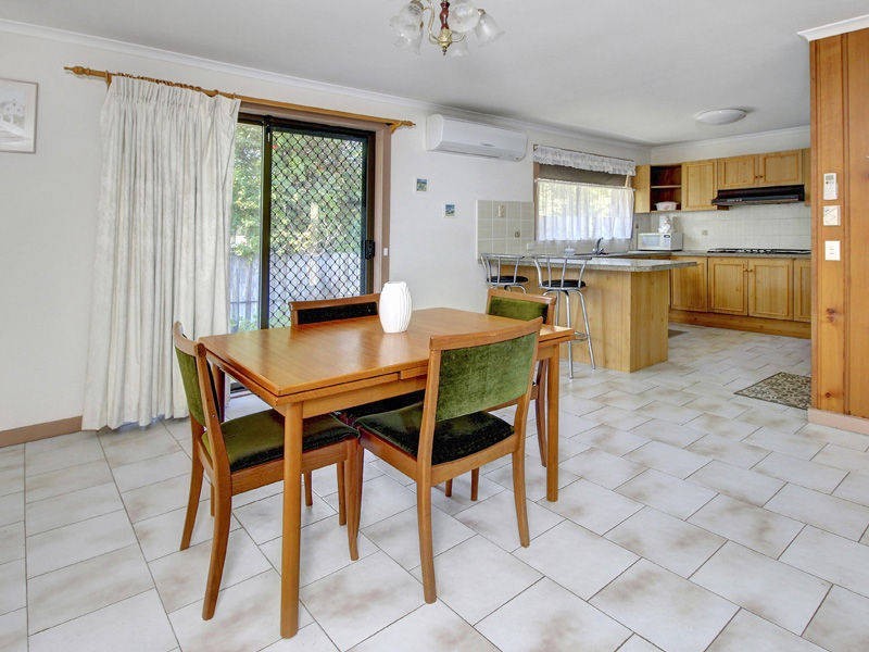 77 Broadway, Rosebud West VIC 3940