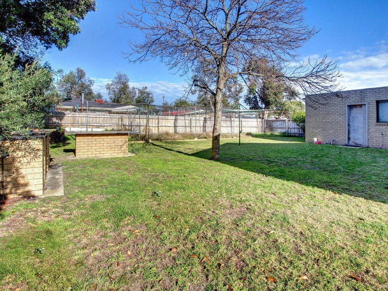 77 Broadway, Rosebud West VIC 3940