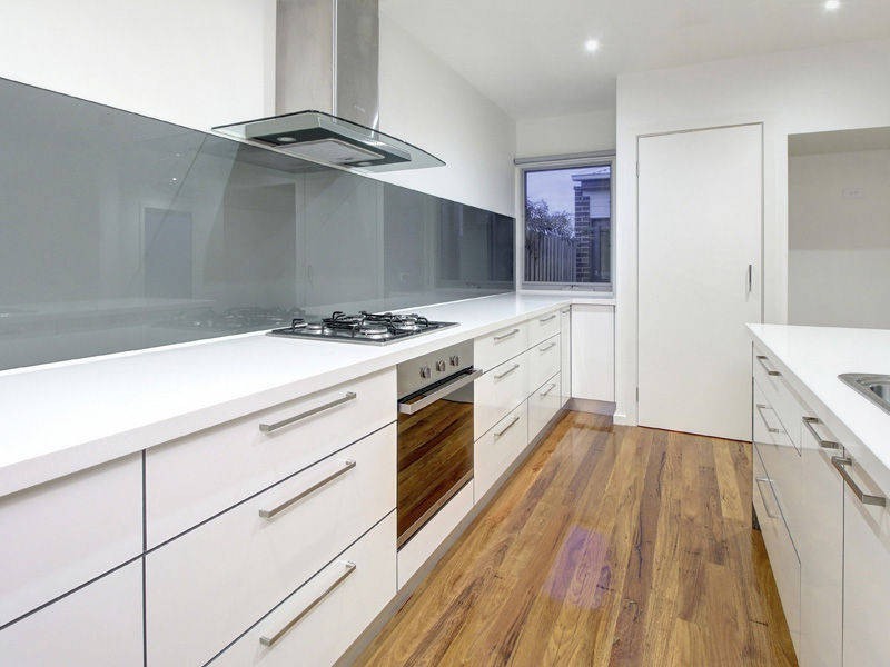 18 Capel Avenue, Rosebud West VIC 3940