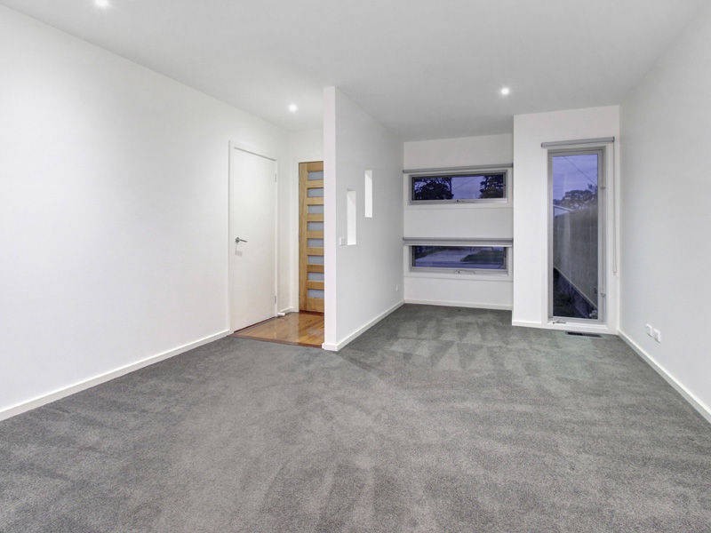 18 Capel Avenue, Rosebud West VIC 3940