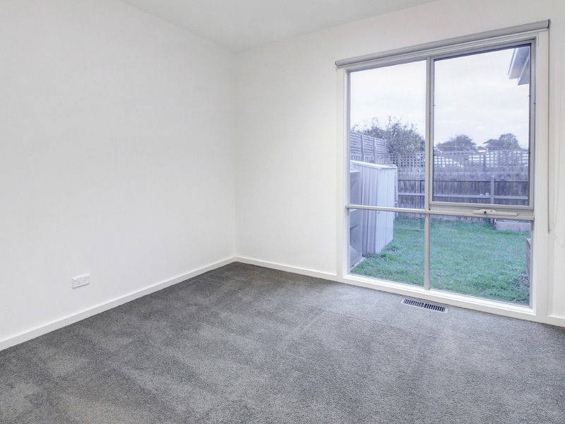 18 Capel Avenue, Rosebud West VIC 3940