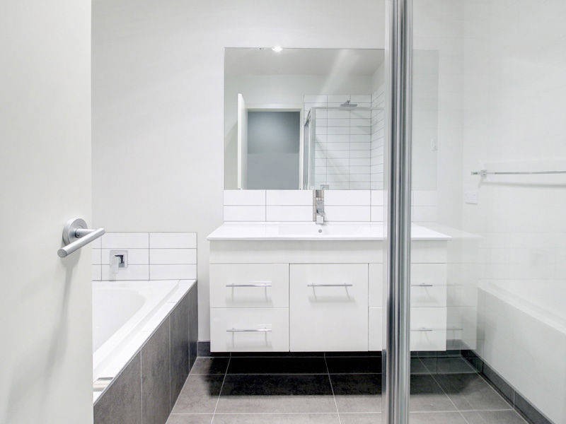 18 Capel Avenue, Rosebud West VIC 3940