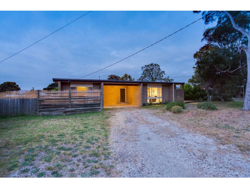 2 Deighton Drive, Rosebud VIC 3939