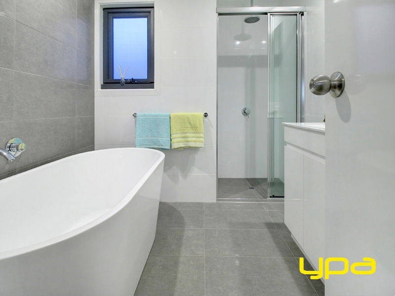 Unit 2, 6 Nerrin Street, Rosebud West VIC 3940