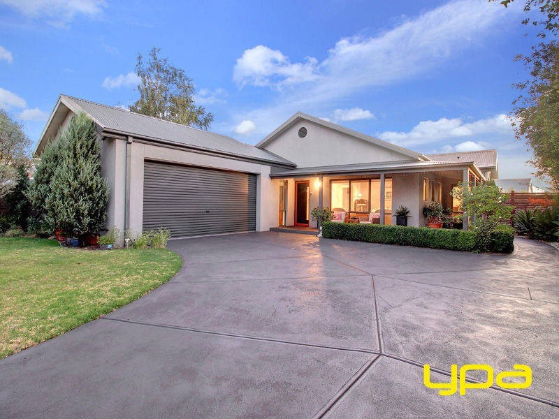 4 Fairway Circle, Safety Beach VIC 3936