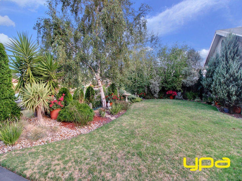 4 Fairway Circle, Safety Beach VIC 3936