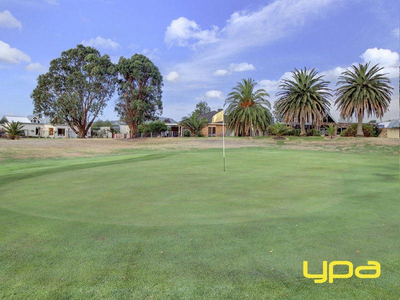4 Fairway Circle, Safety Beach VIC 3936