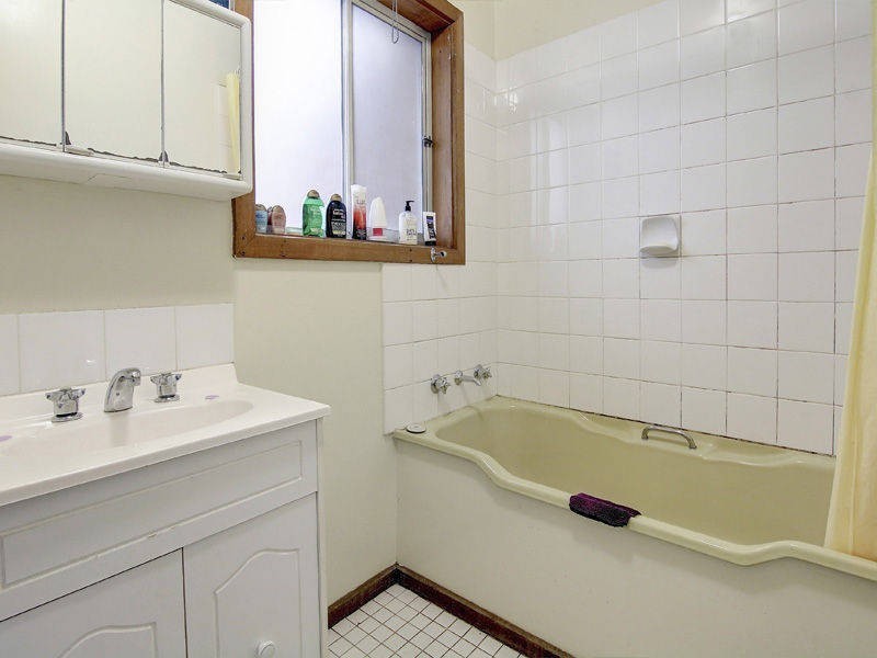 90 Ocean Street, Rosebud VIC 3939