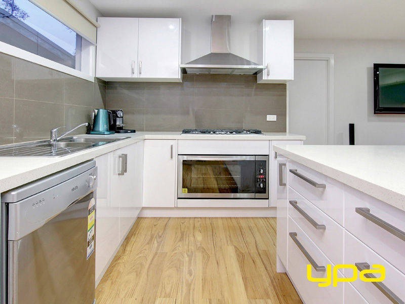 69 Rainier Avenue, Dromana VIC 3936