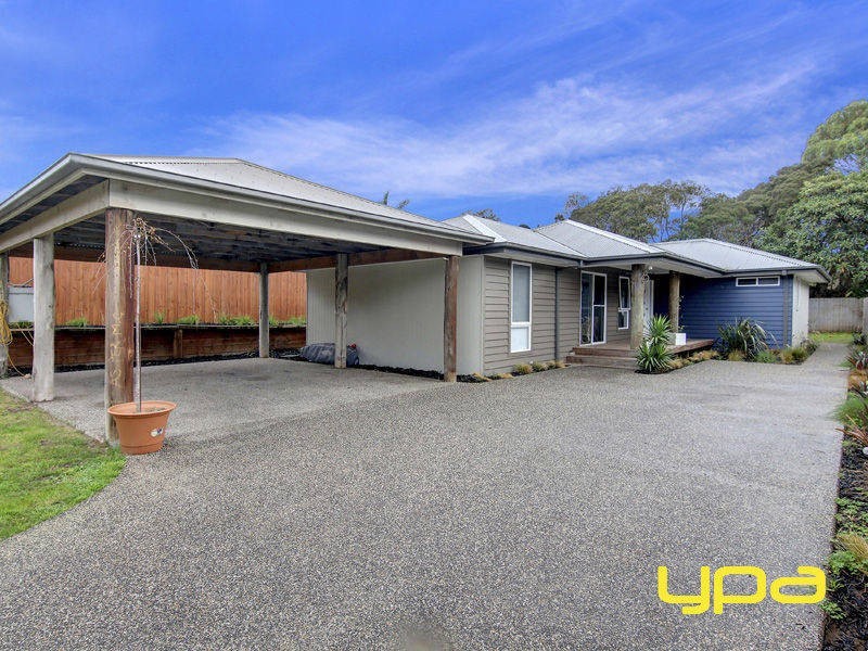 8 Owarra Street, Rye VIC 3941