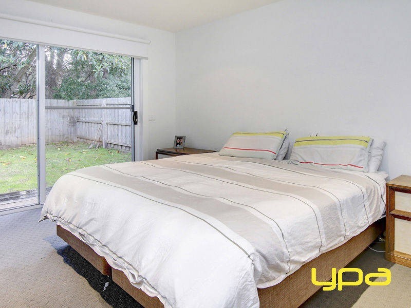 8 Owarra Street, Rye VIC 3941