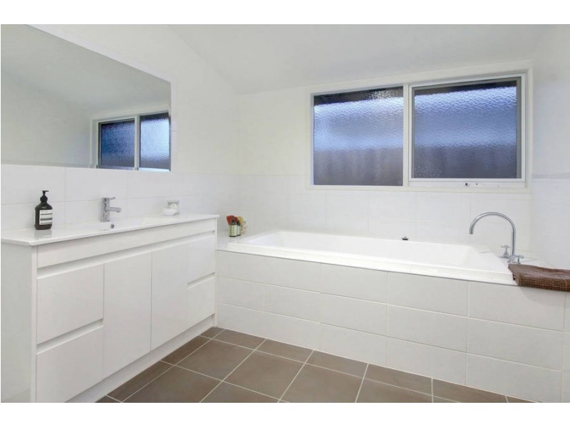 12 Nerissa Street, Rye VIC 3941