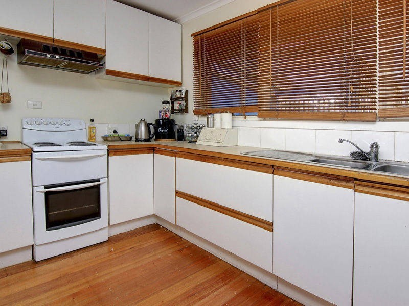 109-111 Fifth Avenue, Rosebud VIC 3939