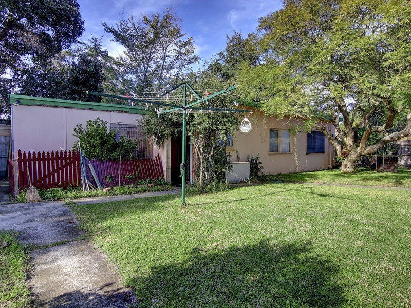 109-111 Fifth Avenue, Rosebud VIC 3939