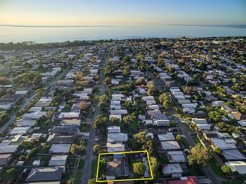 109-111 Fifth Avenue, Rosebud VIC 3939