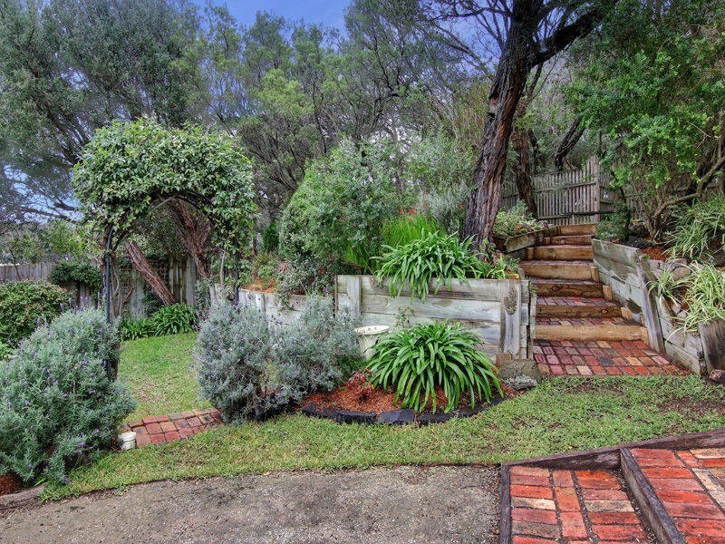 11 Yera Crescent, Rye VIC 3941