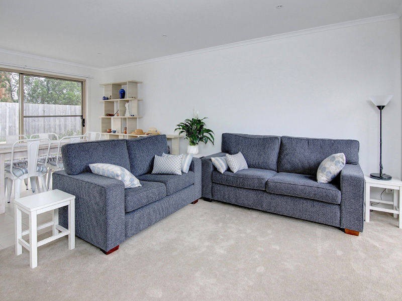 2/23 Grenville Grove, Rosebud West VIC 3940