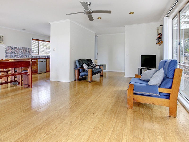 35 Warrain Avenue, Rosebud VIC 3939