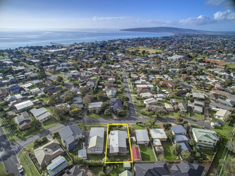 11 Wilson Crescent, Dromana VIC 3936