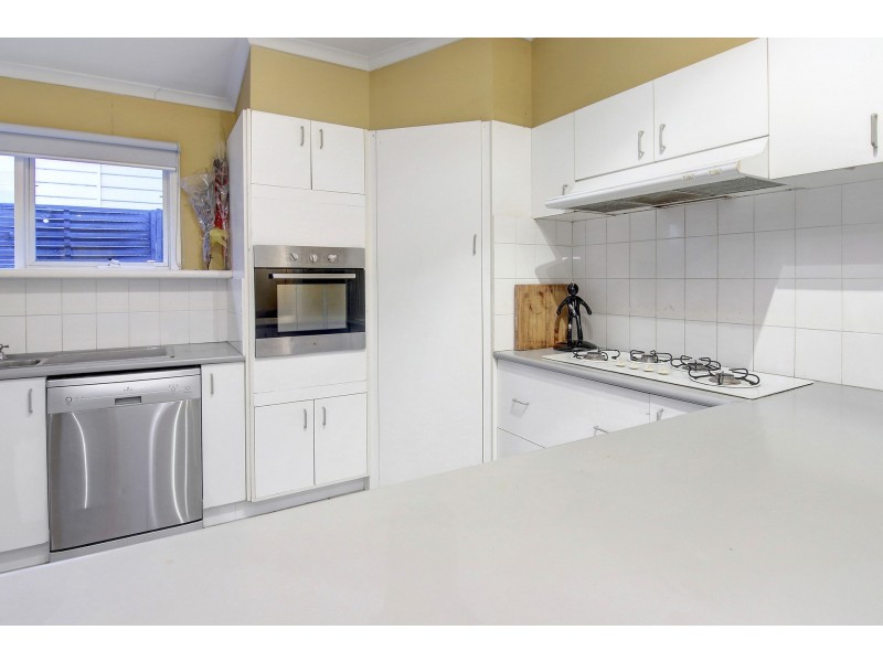 2 Tern Avenue, Rosebud West VIC 3940