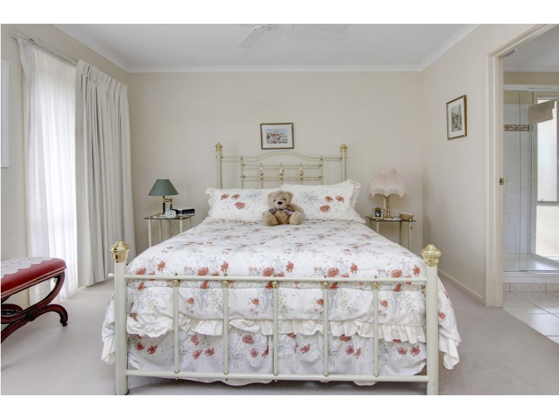 33 Armstrong Road, Mccrae VIC 3938