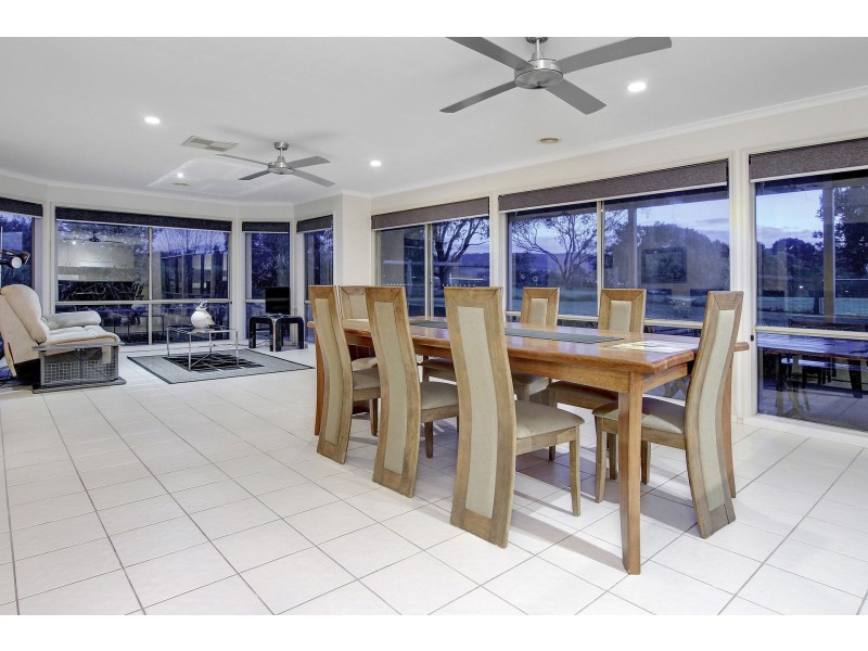 10 Fairway Circle, Safety Beach VIC 3936