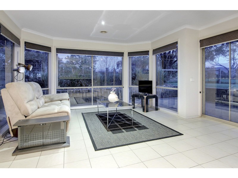 10 Fairway Circle, Safety Beach VIC 3936