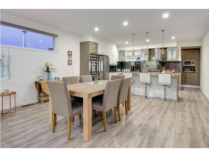 19 Hillside Avenue, Dromana VIC 3936