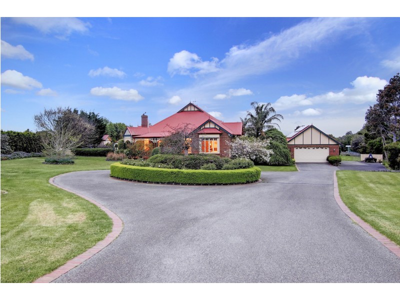 15 Two Bays Drive, Somerville VIC 3912
