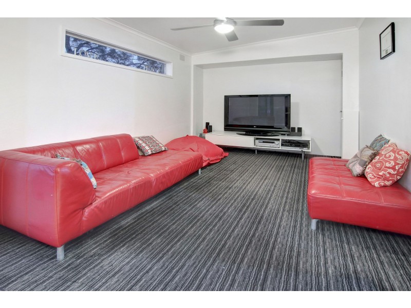 15 Carrathool Avenue, Rosebud VIC 3939