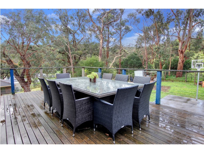 15 Carrathool Avenue, Rosebud VIC 3939