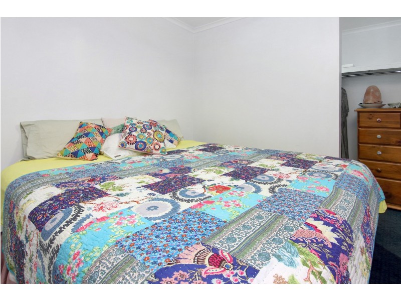 15 Carrathool Avenue, Rosebud VIC 3939