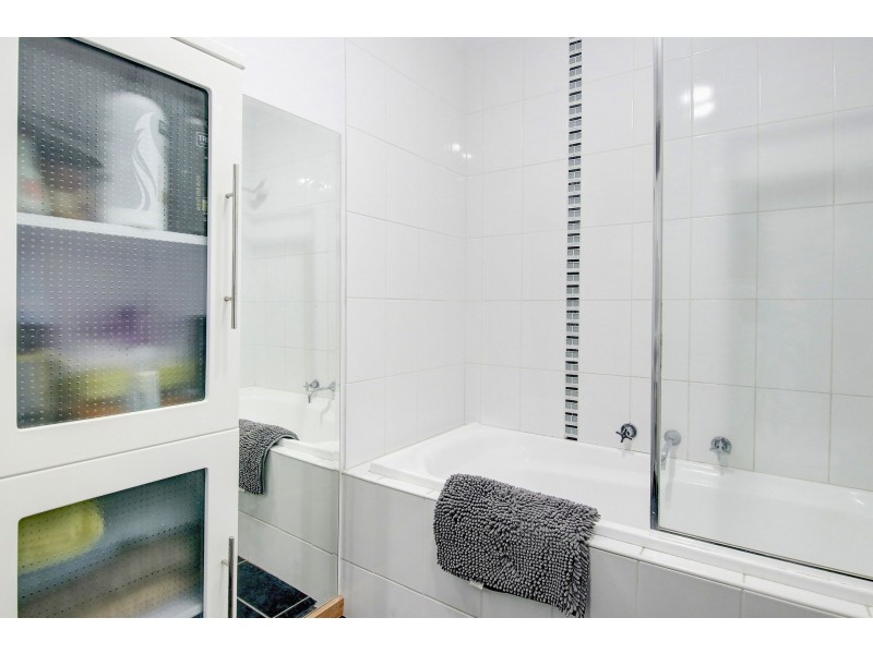 15 Carrathool Avenue, Rosebud VIC 3939