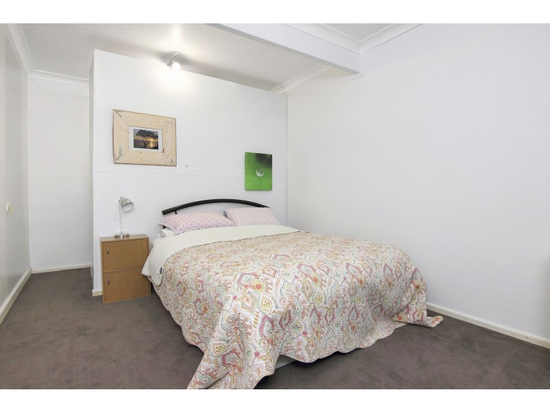 15 Carrathool Avenue, Rosebud VIC 3939