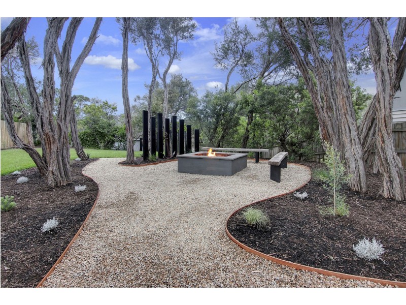 1 Kanimbla Court, Rye VIC 3941