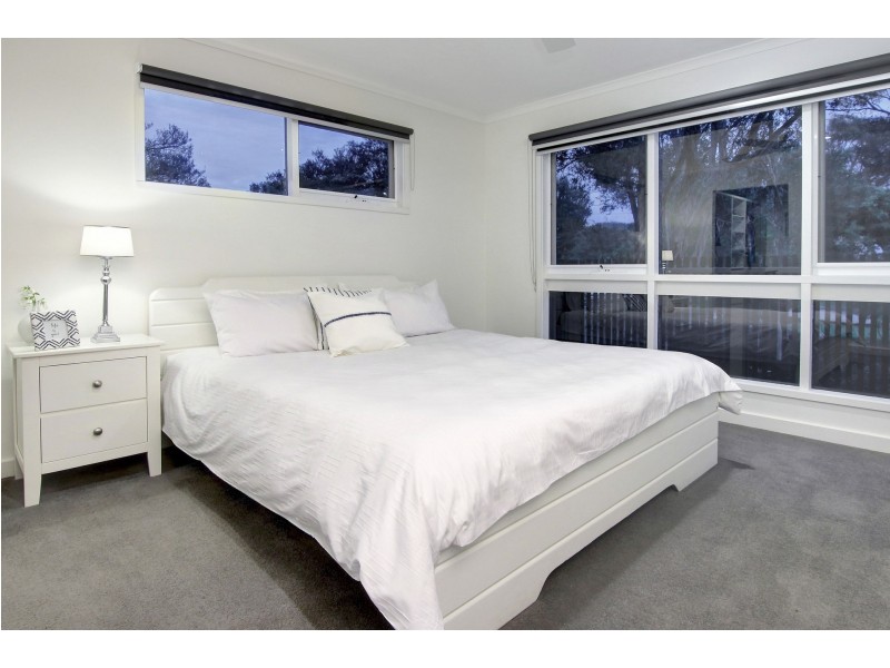 1 Kanimbla Court, Rye VIC 3941