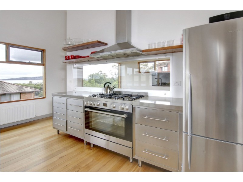 14 Jagungal Court, Dromana VIC 3936