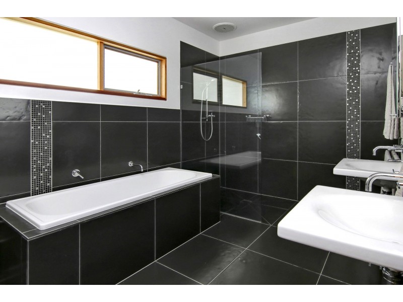 14 Jagungal Court, Dromana VIC 3936