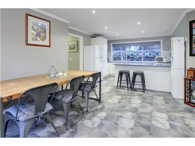 56 Cootamundra Avenue, Rosebud West VIC 3940