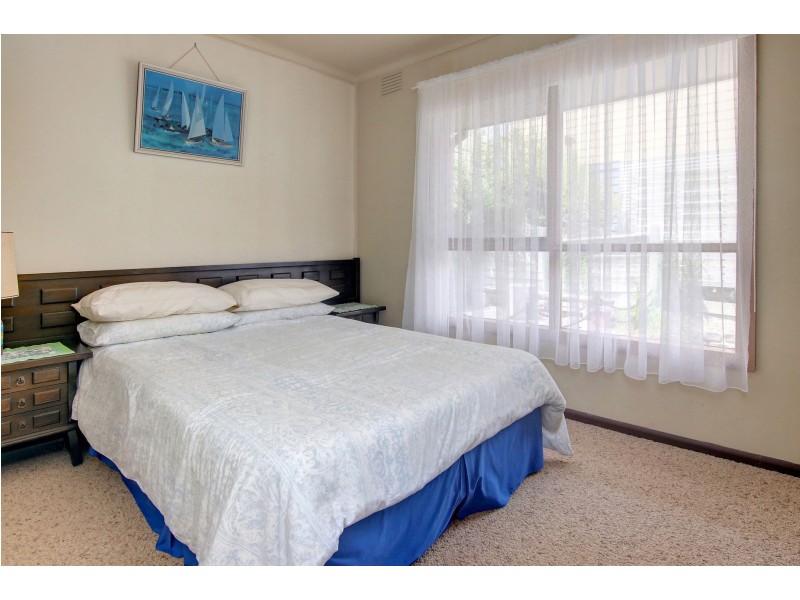 17 Wollert Street, Rye VIC 3941