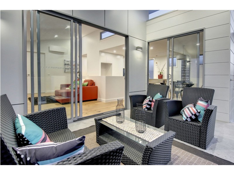 97 Charles Street, Dromana VIC 3936