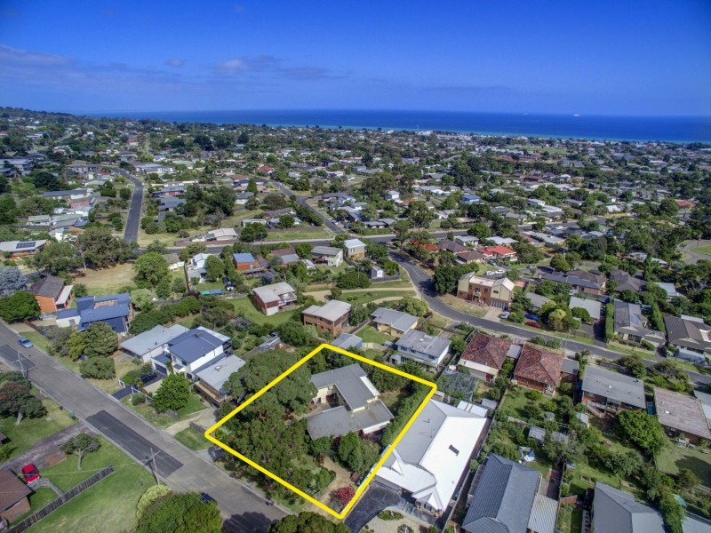 42 Dahlia Street, Dromana VIC 3936