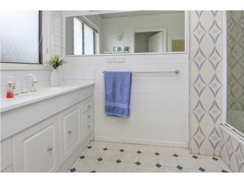 42 Dahlia Street, Dromana VIC 3936