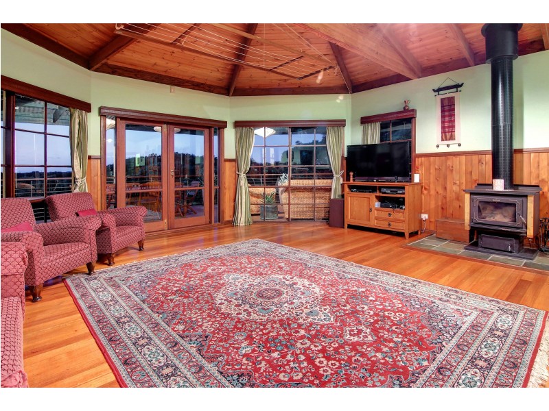 16 Cooraminta Road, Rye VIC 3941