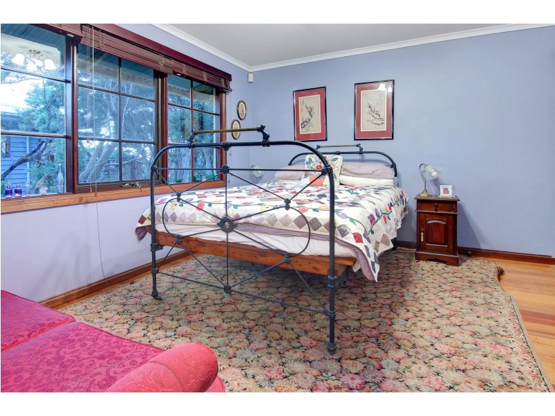 16 Cooraminta Road, Rye VIC 3941