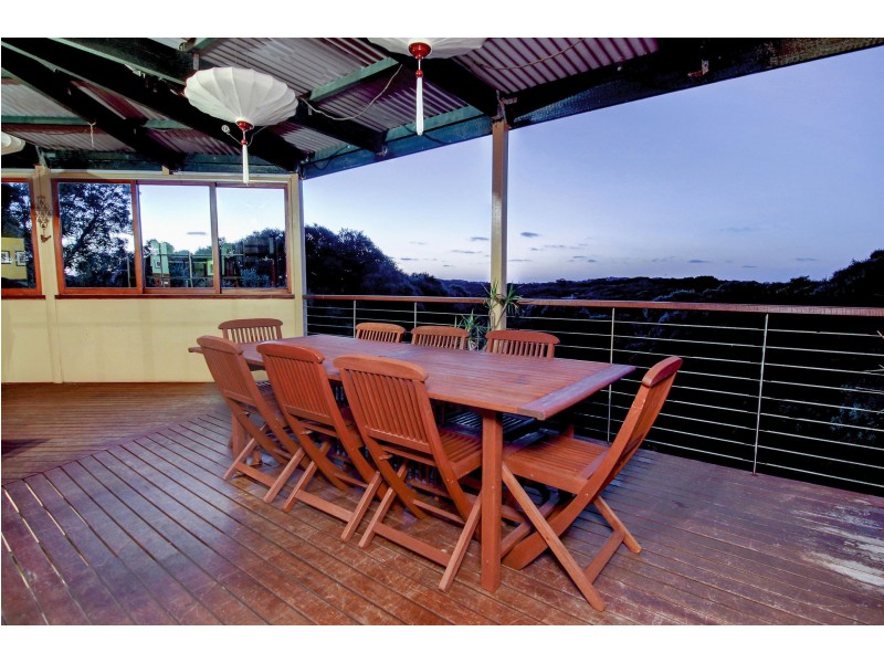 16 Cooraminta Road, Rye VIC 3941