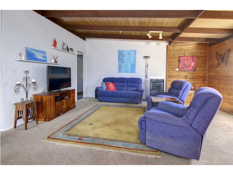 18 Wollert Street, Rye VIC 3941