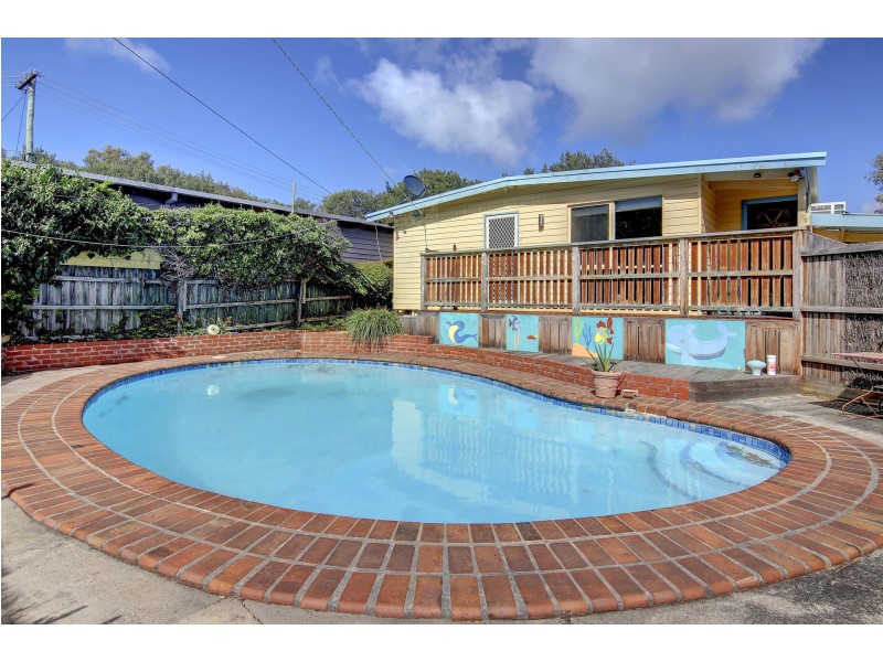 18 Wollert Street, Rye VIC 3941