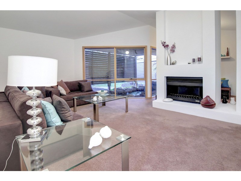 12 Lakeview Drive, Safety Beach VIC 3936