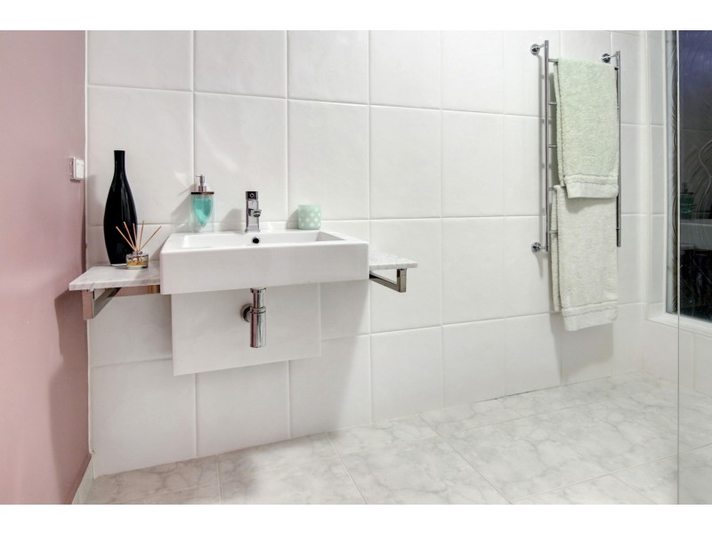 12 Lakeview Drive, Safety Beach VIC 3936